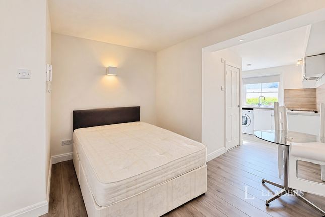Flat 10, St. Annes House, 49, Buckingham Place, East Sussex photo 2