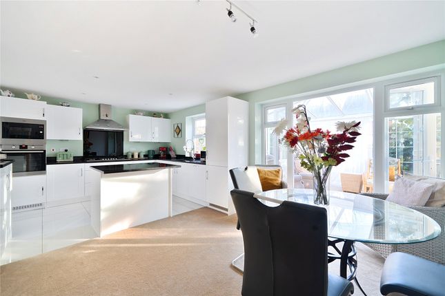 2, Cranbrook Walk, Hill Barton Vale photo 3