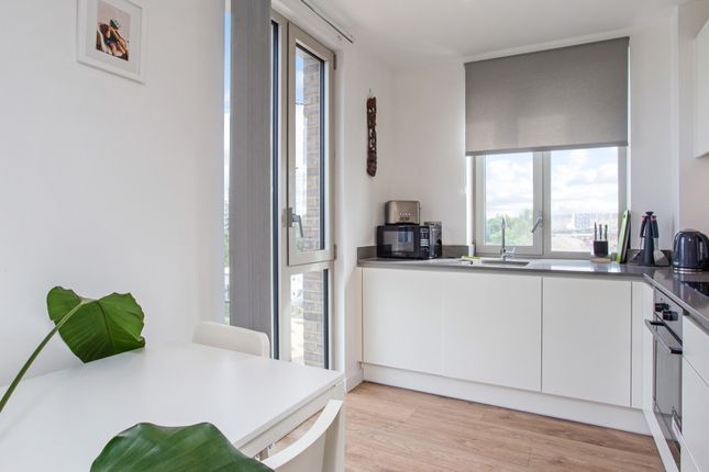 3 Knights Road, Silvertown photo 4