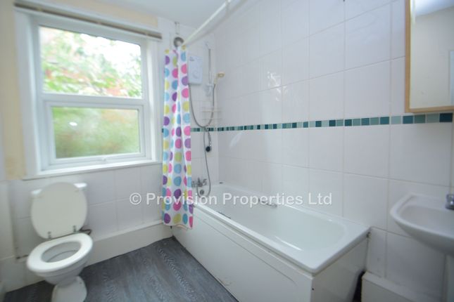 Semi-detached house to rent in St Michaels Lane, Headingley, Leeds