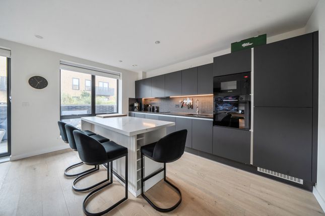 49 Sarsen House,, Middle Road, London photo 2