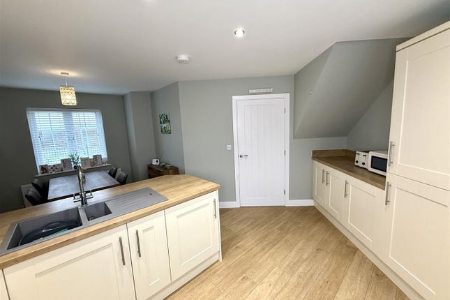 16, Lowther Avenue, Spalding photo 4