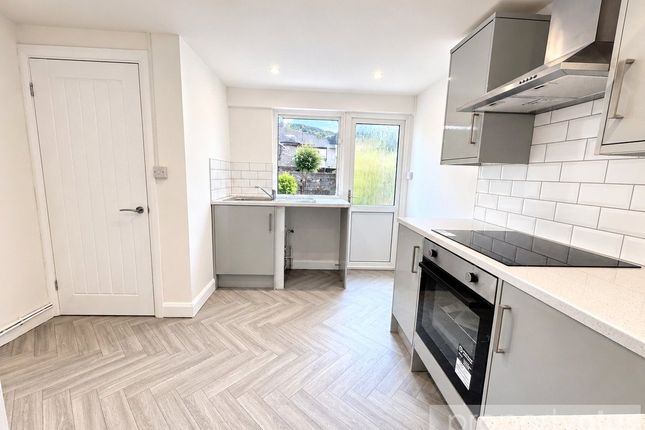 Myrtle Row, Rhondda Cynon Taff photo 4