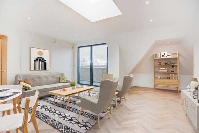 Flat for sale in Goldstone Crescent, Hove