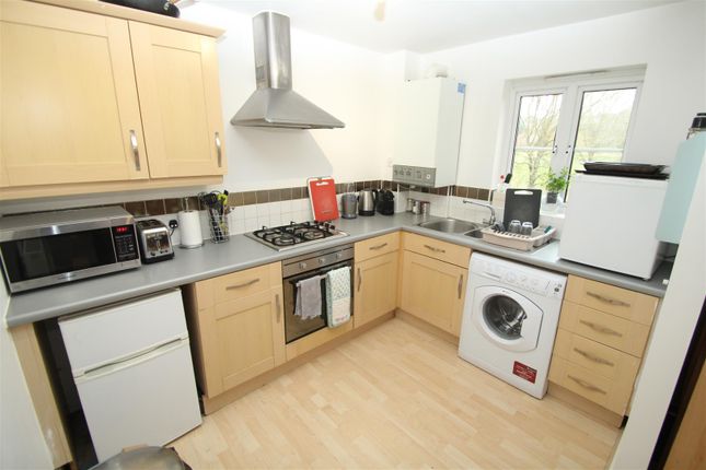 56, Wye Gardens, Fryers Lane, High Wycombe photo 3