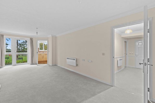 28 Windsor Lodge Wellington Avenue, Princes Risborough photo 3