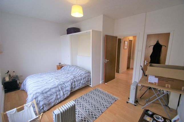 Flat 9, Prince of Wales House, Andover Road, Ludgershall photo 3