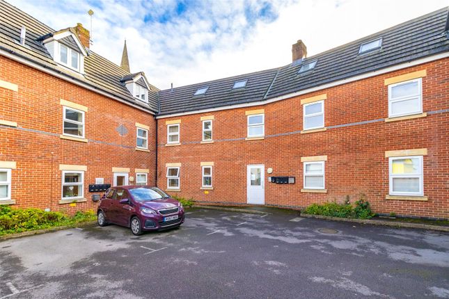 Flat for sale in Vicarage View, Old Town, Swindon, Wiltshire