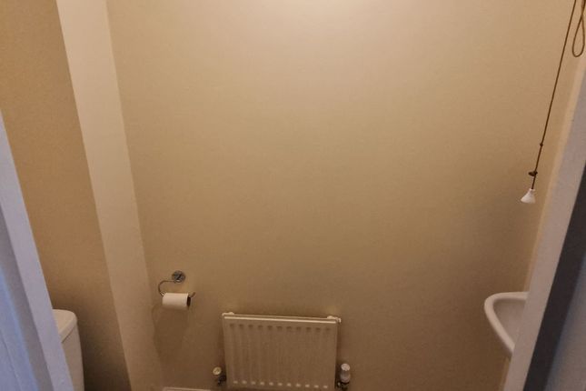 72 Redbourne Drive, London photo 5
