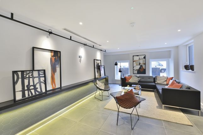 1-bed flat on Flat 60, The Cooper Building, 36, Wharf Road, London, £575,000
