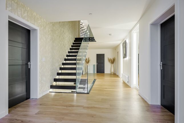 A Page _ 6 2 1 Hollybush Close - Web-25.Jpg