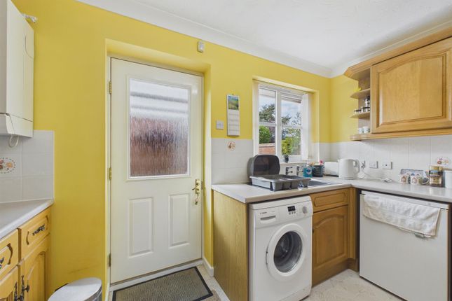 11, Gardens Walk, Upton-Upon-Severn photo 4