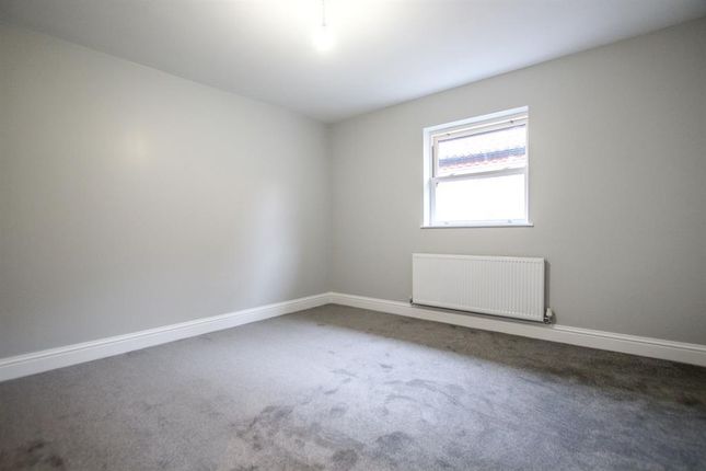 Flat to rent in Market Cross, Selby