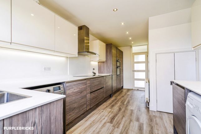 42, Helston Road, Leeds photo 3