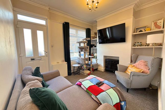 4 Eaton Road, Sale photo 2
