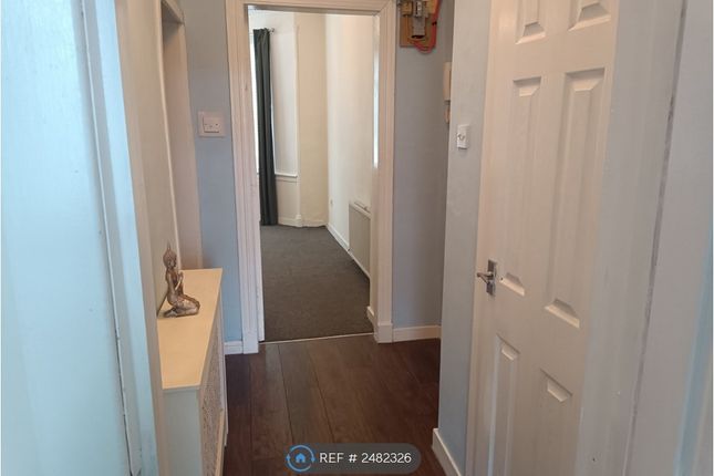Eastwood Avenue, Glasgow photo 2