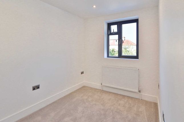 Terraced house for sale in Claremont Avenue, New Malden