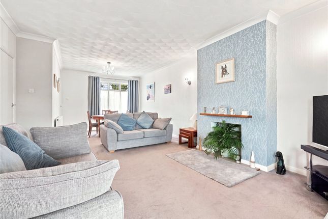 52, Chelsworth Crescent, Essex photo 2