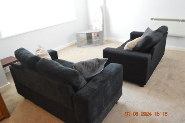 2-bed flat on 296, Stretford Road, Manchester, £165,000
