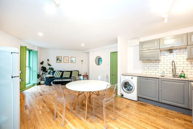 1-bed flat on 20a Chesterton Road, £475,000