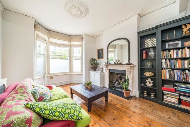 86, Hambalt Road, London photo 2