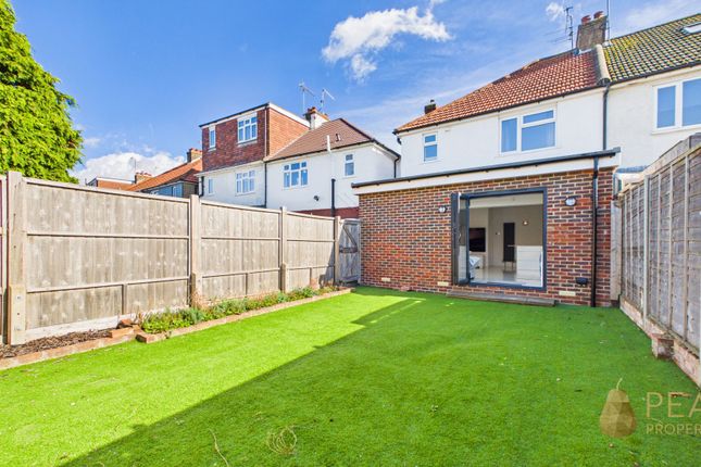 92 First Avenue, Lancing photo 3