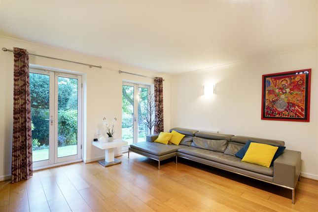 1, Flat Bermuda House, London photo 5