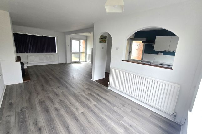 38, Windsor Drive, Market Drayton photo 4