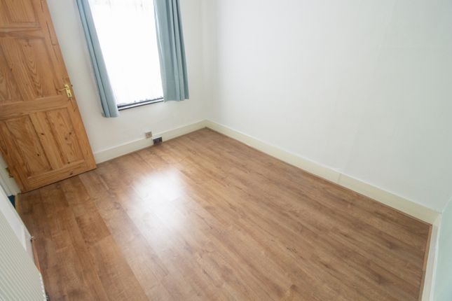 117, Bulwer Road, London photo 4