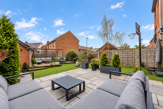 7, Darnel Crescent, Waterlooville photo 3