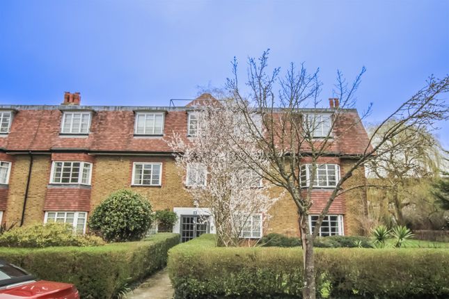 Thumbnail Flat to rent in Denison Close, Hampstead Garden Suburb