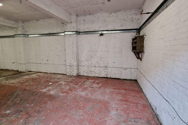 Commercial property to let in New Street, Manchester