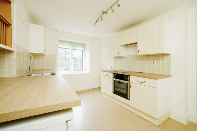 Flat 7, Riverside Cottage, Mill Street, Witney photo 3