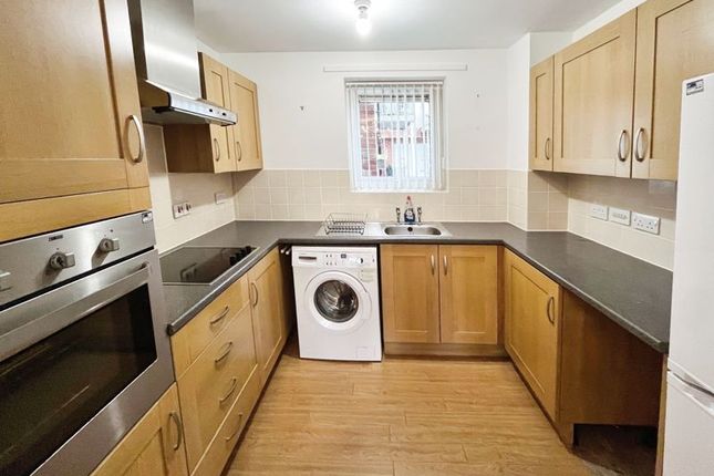1 Manor Gardens, Hough Fold Way, Bolton photo 2