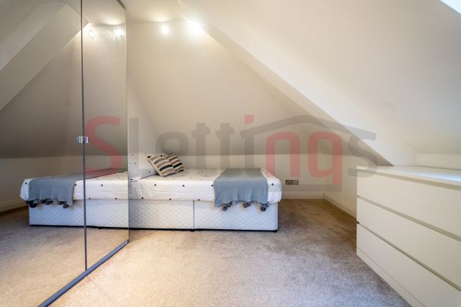 1 Ashcombe Gardens, 1 Ashcombe Gardens, Edgware, London photo 2