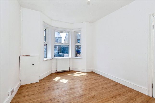 18, Montague Road, Berkshire photo 2