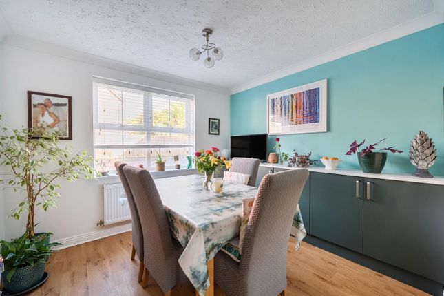 24, Culm Valley Way, Cullompton photo 3