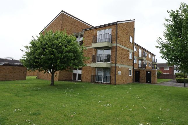 Flat to rent in Golden Vale, Churchdown, Gloucester