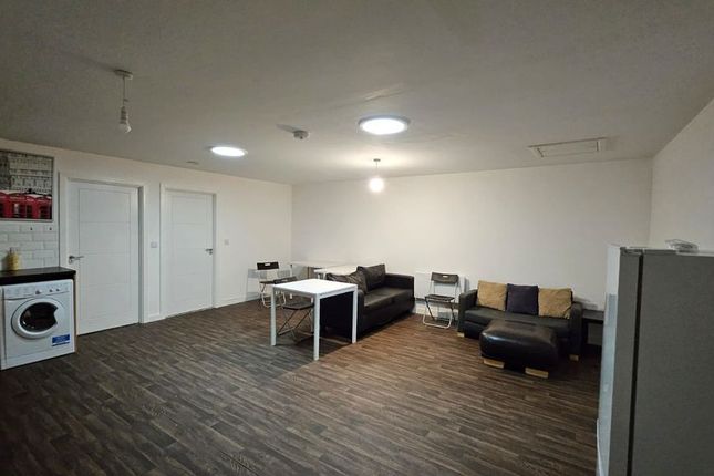 Apartment, 2, Birch House,, Broad Lane,, Huddersfield photo 3