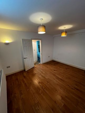 86A, Swansea photo 4