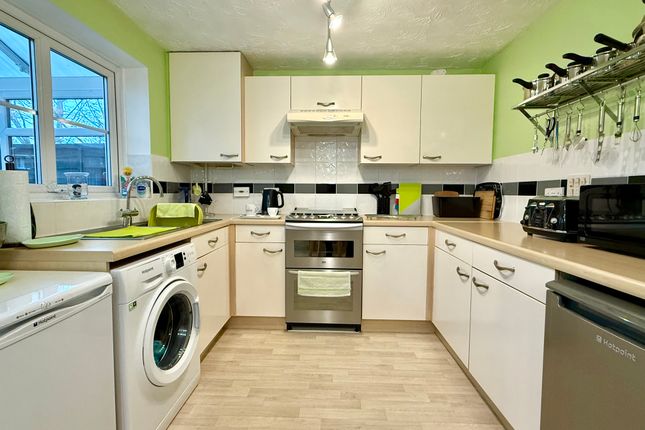 25, Launceston Close, Gosport photo 2