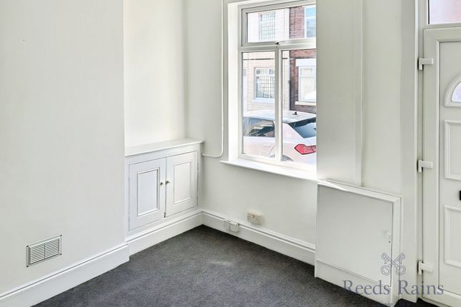 5, May Place, Staffordshire photo 2