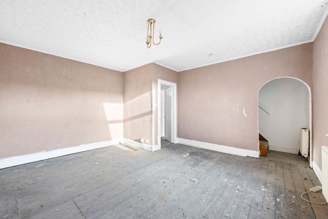 64 Midhope Place, Broxburn photo 3