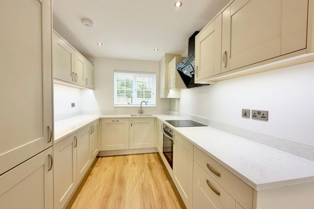 1, Woodland Court, Barnsley photo 3