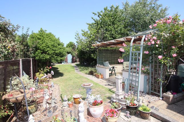 Wendycot, Green Lane, Walton on the Naze photo 3