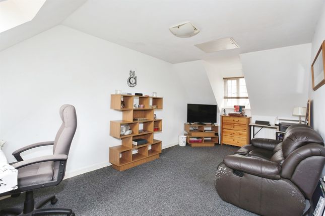 Town house for sale in Amethyst Drive, Sittingbourne