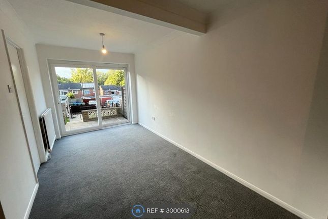 Oakwood Drive, Lordswood, Southampton photo 3