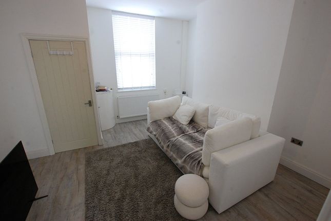 16, Canterbury Street, Greater Manchester photo 5