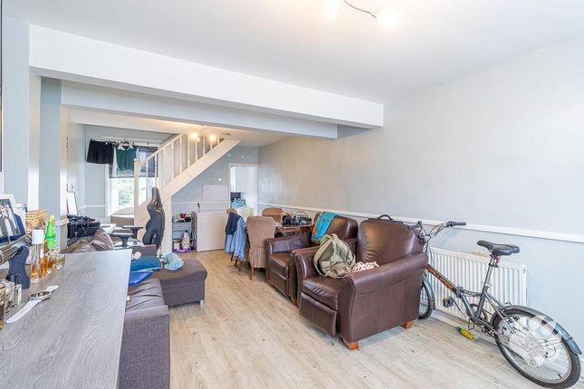 10, Mill Lane, Grays photo 2