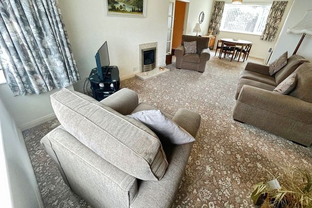 17, Sandray Close, Bolton photo 2